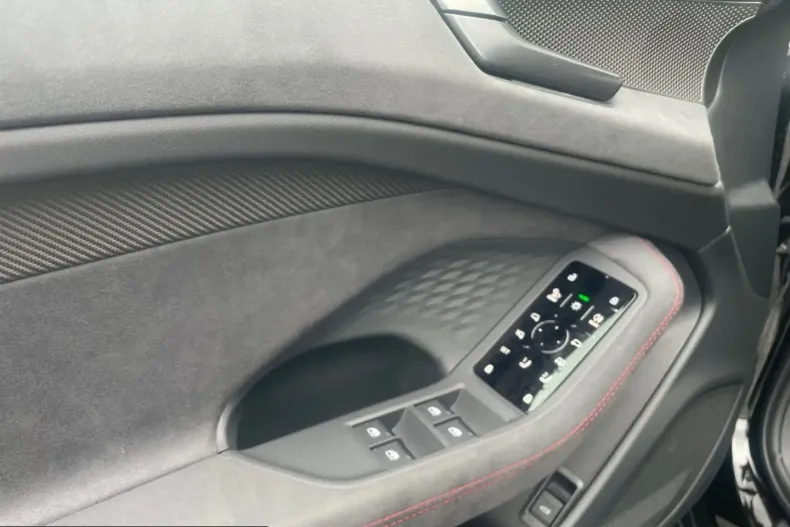 Audi A6 din 2025 cu 9.910 km - oferta AUD217600 - foto 16