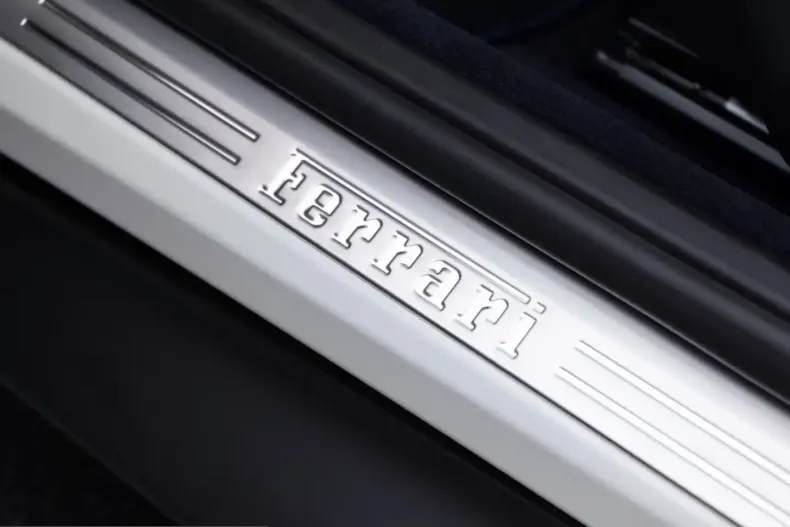 Ferrari Roma din 2025 cu 990 km - oferta FER217619 - foto 10