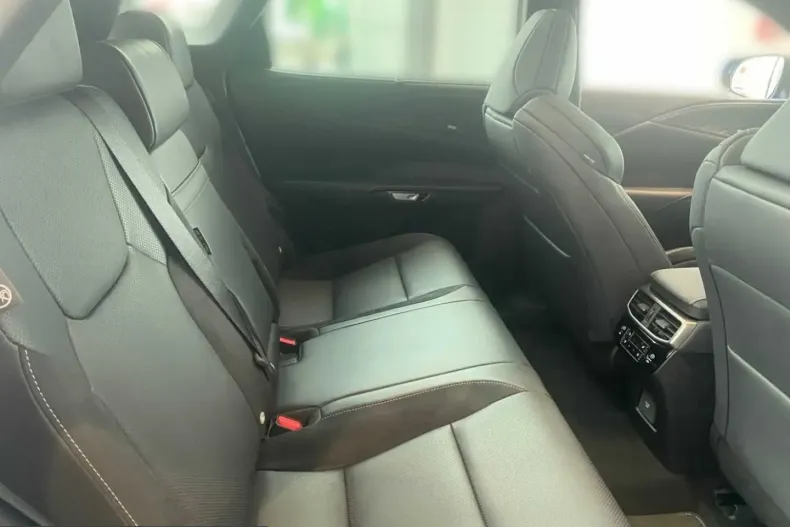 Lexus RX 500 din 2024 cu 18.000 km - oferta LEX217630 - foto 15