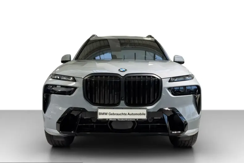 BMW X7 (Seria X) din 2024 cu 35.681 km - oferta BMW217635 - foto 2
