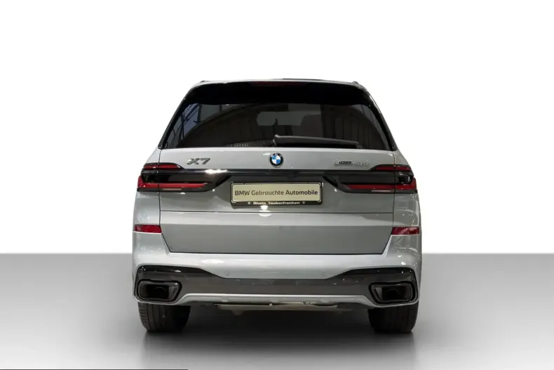 BMW X7 (Seria X) din 2024 cu 35.681 km - oferta BMW217635 - foto 3