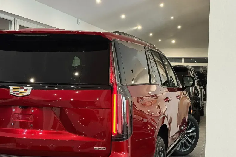 Cadillac Escalade din 2025 cu 3.000 km - oferta CAD217640 - foto 7