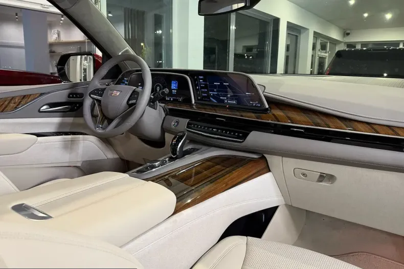 Cadillac Escalade din 2025 cu 3.000 km - oferta CAD217640 - foto 14