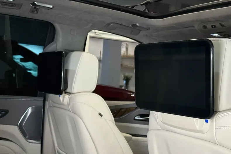 Cadillac Escalade din 2025 cu 3.000 km - oferta CAD217640 - foto 19