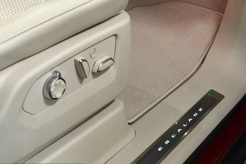 Cadillac Escalade din 2025 cu 3.000 km - oferta CAD217640 - foto 22