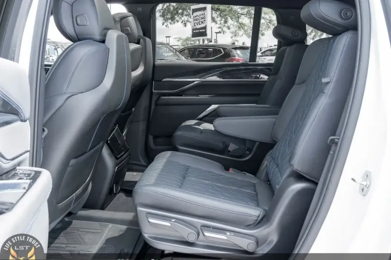 Cadillac Escalade din 2024 cu 16.950 km - oferta CAD217641 - foto 23