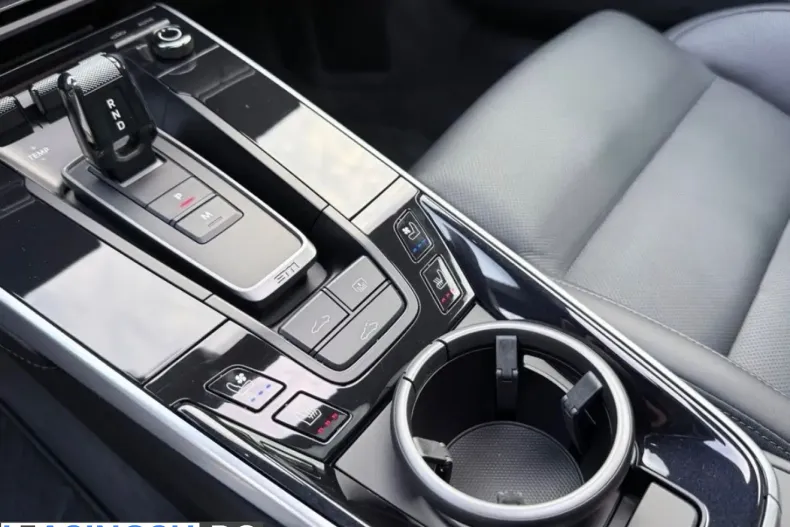 Porsche 992 din 2024 cu 7.790 km - oferta POR217644 - foto 13