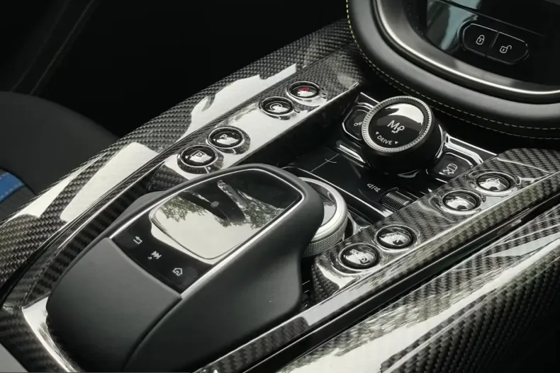 Aston Martin DBX din 2025 cu 5.000 km - oferta AST217650 - foto 10