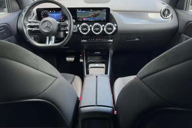 Mercedes-Benz GLA 180 (Clasa GLA) din 2023 cu 68.319 km - oferta MER217659 - foto 6