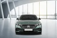 Mercedes-Benz E 300 (Clasa E) din 2023 cu 4.529 km - oferta MER217661 - foto 2