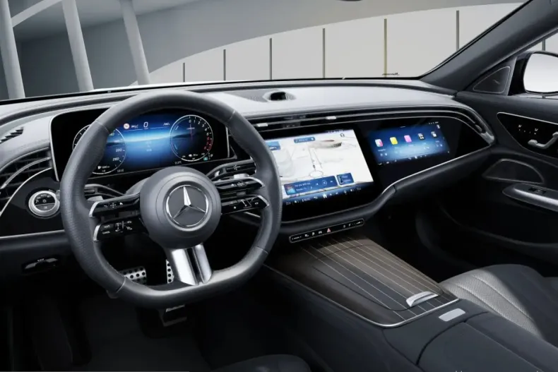 Mercedes-Benz E 300 (Clasa E) din 2023 cu 4.529 km - oferta MER217661 - foto 5