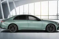 Mercedes-Benz E 300 (Clasa E) din 2023 cu 4.529 km - oferta MER217661 - foto 9