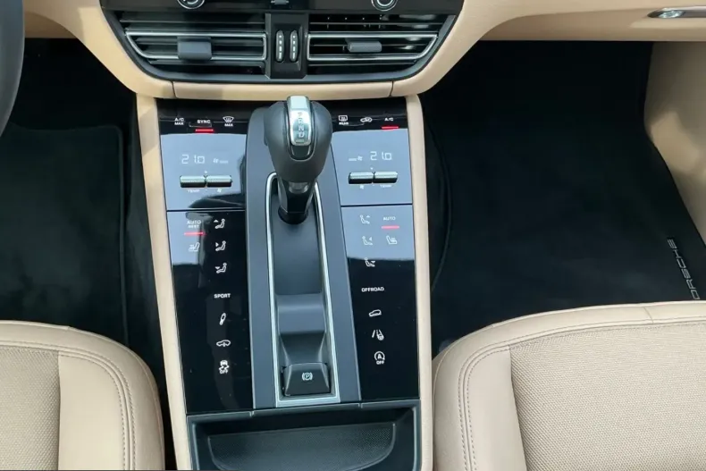 Porsche Macan din 2022 cu 56.256 km - oferta POR217671 - foto 30