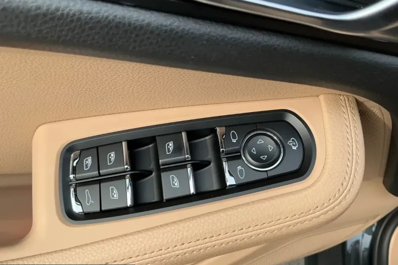 Porsche Macan din 2022 cu 56.256 km - oferta POR217671 - foto 32