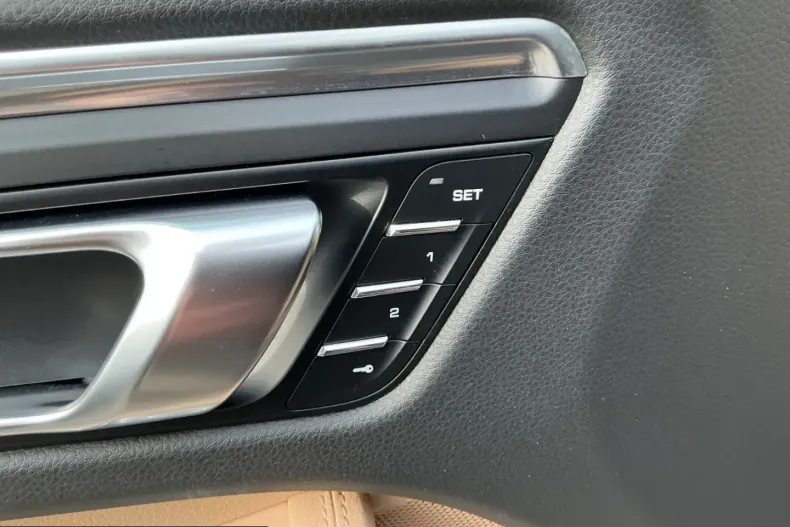 Porsche Macan din 2022 cu 56.256 km - oferta POR217671 - foto 33
