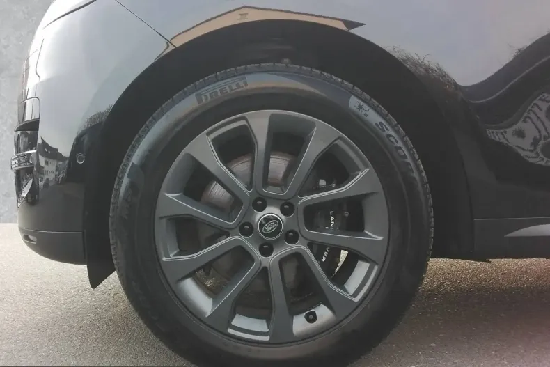 Land Rover Range Rover Sport din 2024 cu 44.500 km - oferta LAN217682 - foto 9