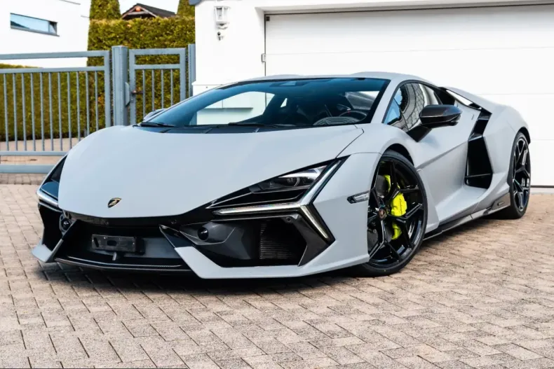 Lamborghini Revuelto din 2026 cu 90 km - oferta LAM217694 - foto 3