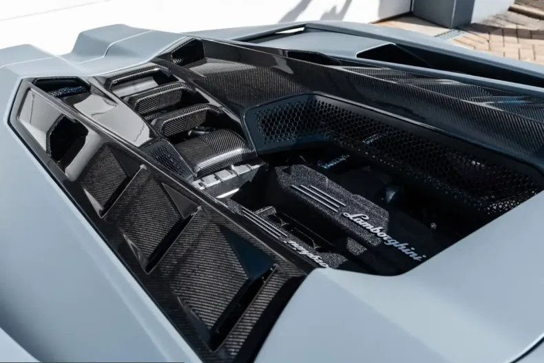 Lamborghini Revuelto din 2026 cu 90 km - oferta LAM217694 - foto 10