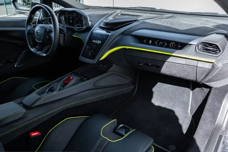 Lamborghini Revuelto din 2026 cu 90 km - oferta LAM217694 - foto 20