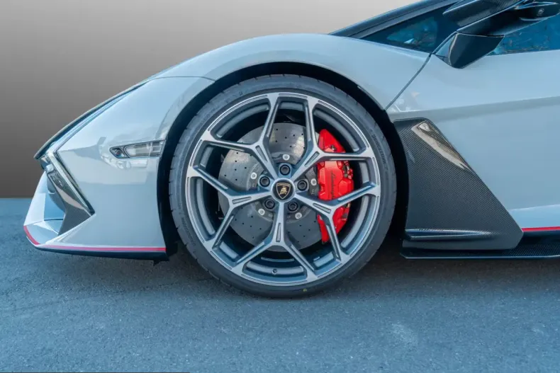 Lamborghini Revuelto din 2026 cu 55 km - oferta LAM217702 - foto 13