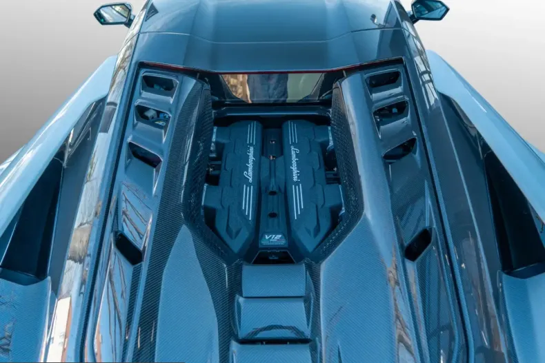 Lamborghini Revuelto din 2026 cu 55 km - oferta LAM217702 - foto 15