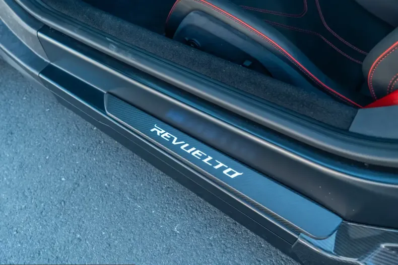 Lamborghini Revuelto din 2026 cu 55 km - oferta LAM217702 - foto 17
