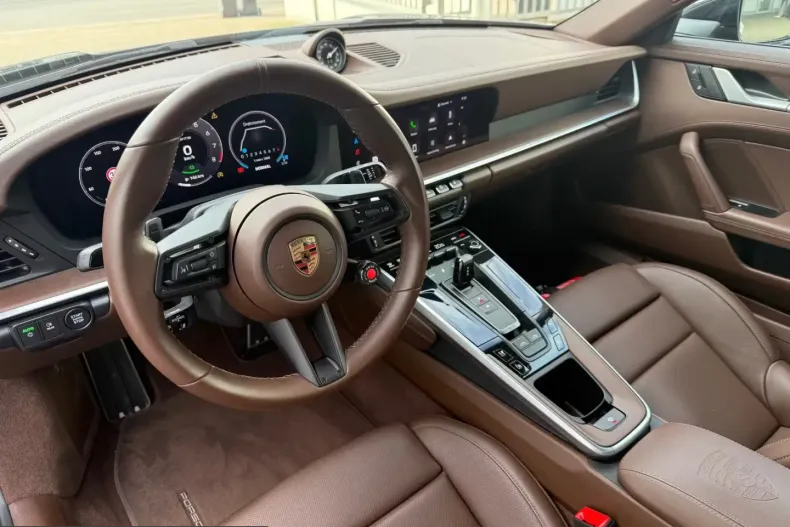 Porsche 992 din 2025 cu 4.272 km - oferta POR217723 - foto 9
