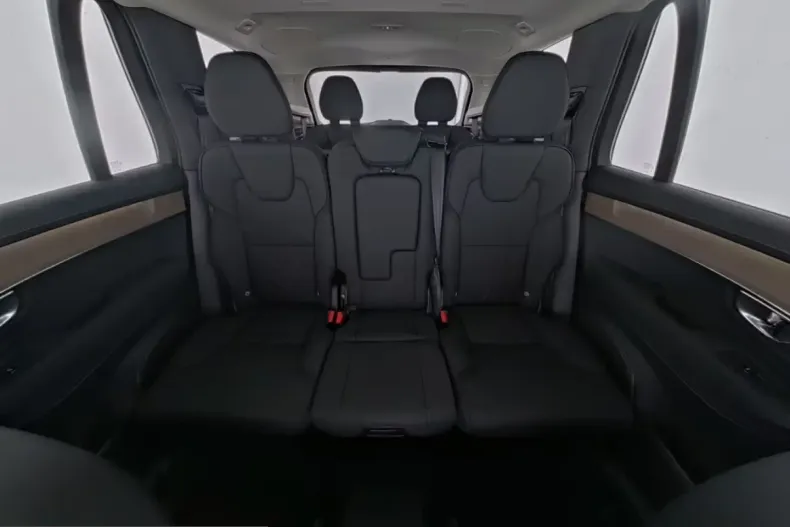 Volvo XC90 din 2025 cu 8.650 km - oferta VOL217727 - foto 13