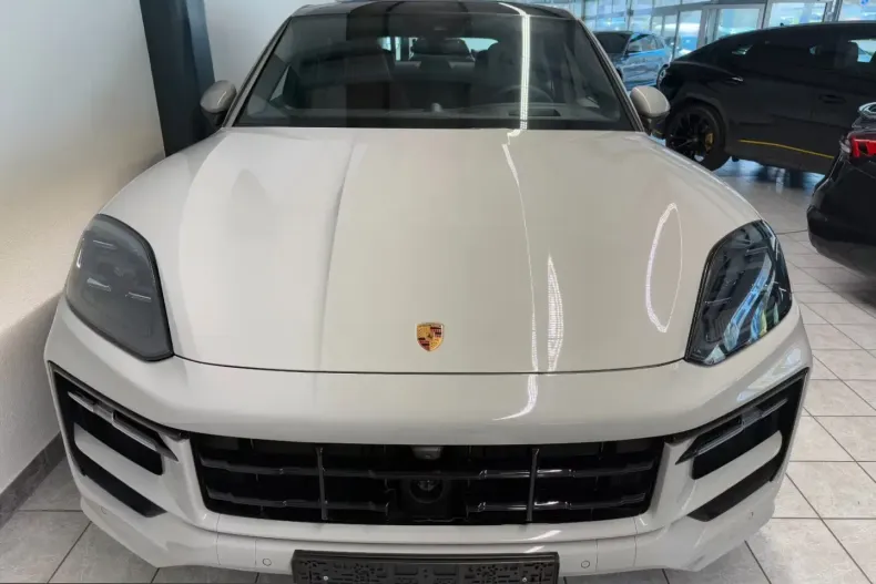 Porsche Cayenne din 2025 cu 27 km - oferta POR217728 - foto 2