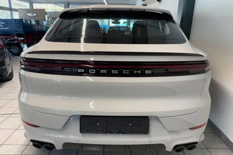 Porsche Cayenne din 2025 cu 27 km - oferta POR217728 - foto 4