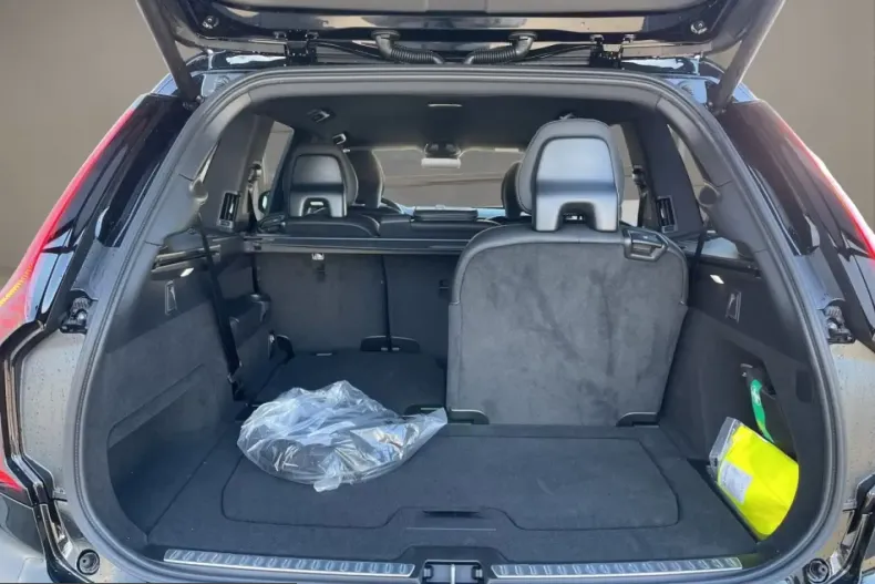 Volvo XC90 din 2026 cu 25 km - oferta VOL217730 - foto 7