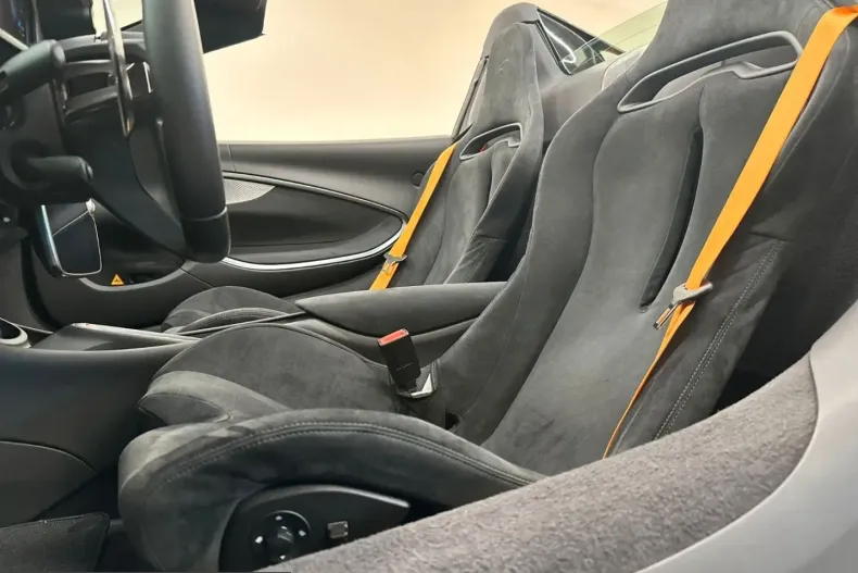 McLaren Artura din 2024 cu 19.000 km - oferta MCL217754 - foto 10