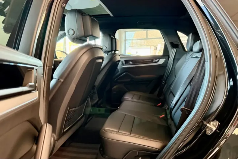 Porsche Cayenne din 2024 cu 17.987 km - oferta POR217760 - foto 8