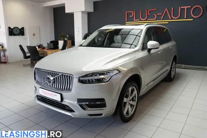 Volvo XC90 din 2022 cu 70.900 km - oferta VOL217762 - foto 2