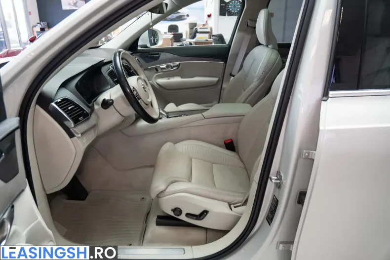 Volvo XC90 din 2022 cu 70.900 km - oferta VOL217762 - foto 13