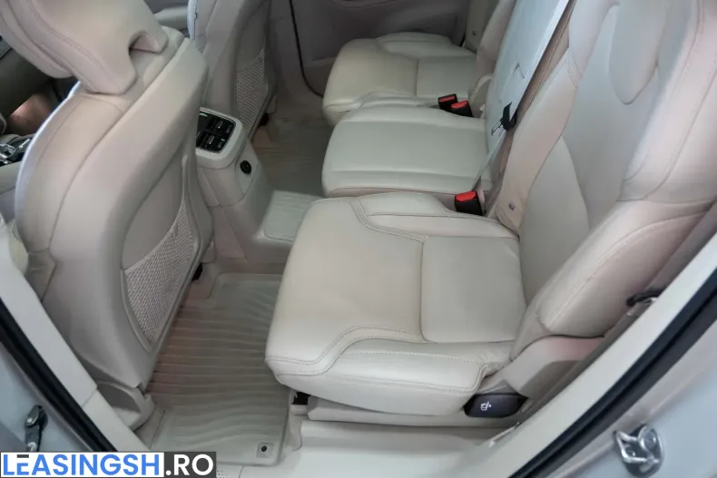 Volvo XC90 din 2022 cu 70.900 km - oferta VOL217762 - foto 15