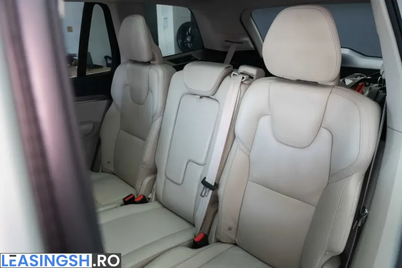 Volvo XC90 din 2022 cu 70.900 km - oferta VOL217762 - foto 27