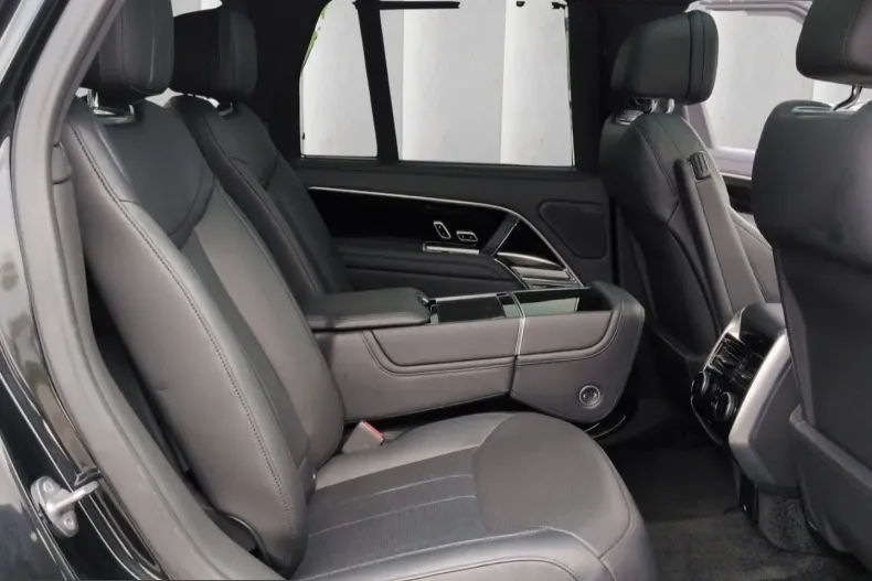 Land Rover Range Rover din 2023 cu 67.705 km - oferta LAN217772 - foto 8