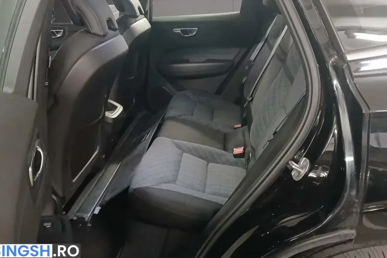 Volvo XC40 din 2023 cu 70.900 km - oferta VOL217795 - foto 10