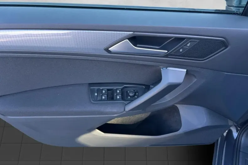 Volkswagen Tiguan din 2023 cu 40.800 km - oferta VOL217802 - foto 10