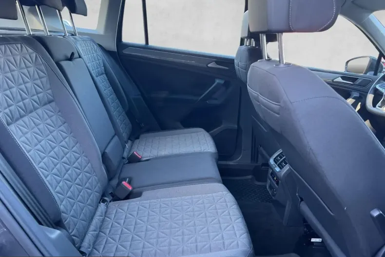 Volkswagen Tiguan din 2023 cu 40.800 km - oferta VOL217802 - foto 18