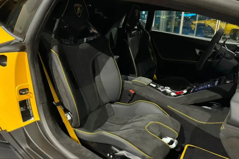 Lamborghini Huracán din 2025 cu 902 km - oferta LAM217808 - foto 17