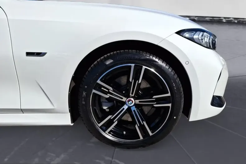 BMW 330 (Seria 3) din 2023 cu 40.118 km - oferta BMW217811 - foto 6