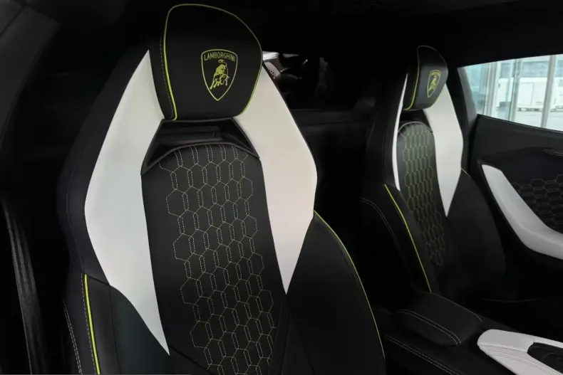 Lamborghini Revuelto din 2025 cu 74 km - oferta LAM217813 - foto 18