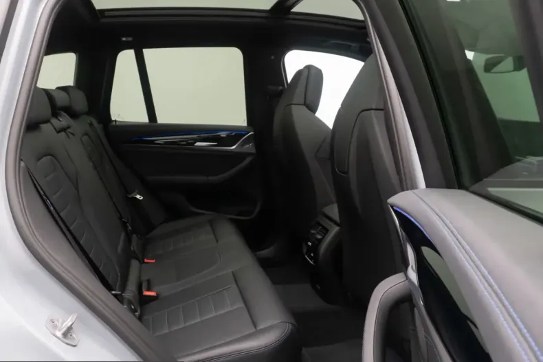 BMW X3 (Seria X) din 2024 cu 16.549 km - oferta BMW217819 - foto 27