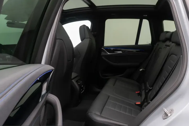 BMW X3 (Seria X) din 2024 cu 16.549 km - oferta BMW217819 - foto 28