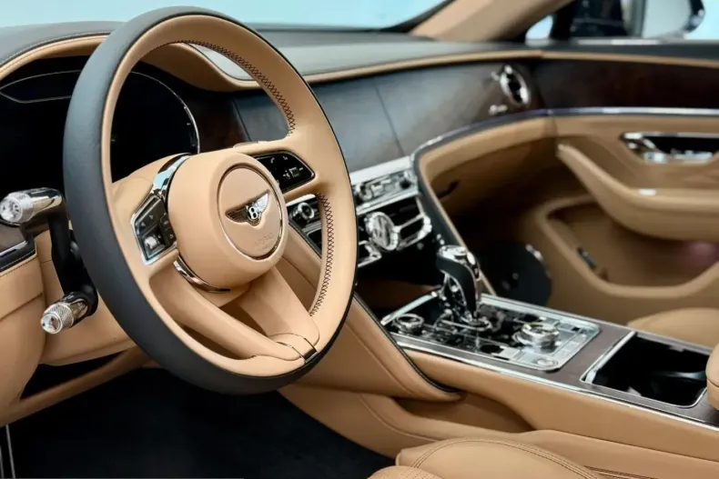 Bentley Azure din 2024 cu 29.800 km - oferta BEN217825 - foto 11