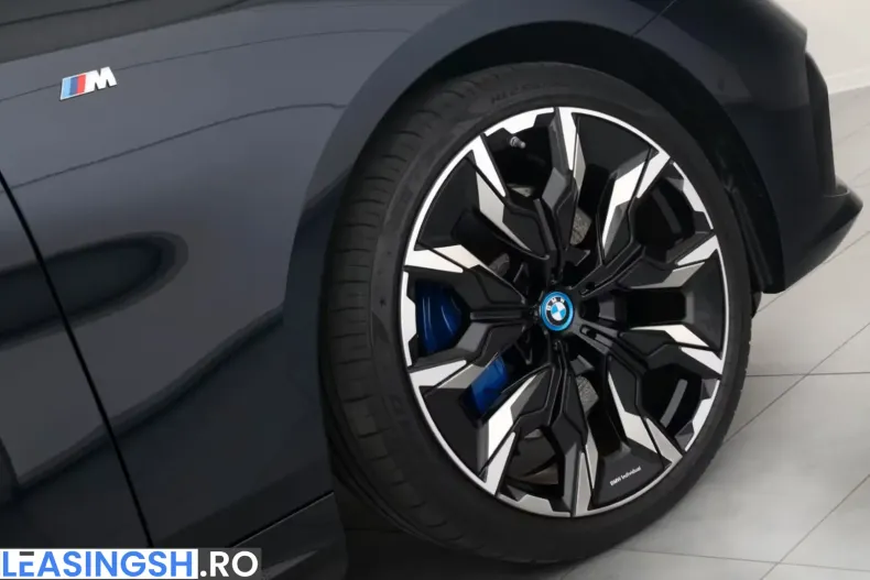 BMW i5 (Seria 5) din 2024 cu 30.450 km - oferta BMW217831 - foto 16