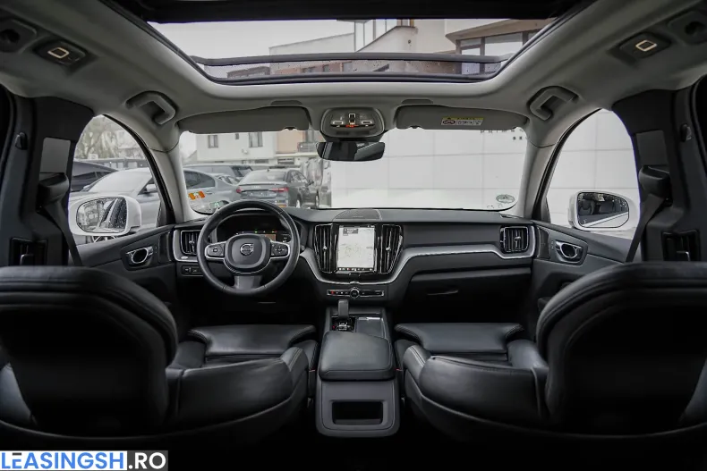 Volvo XC60 din 2022 cu 106.450 km - oferta VOL217851 - foto 24