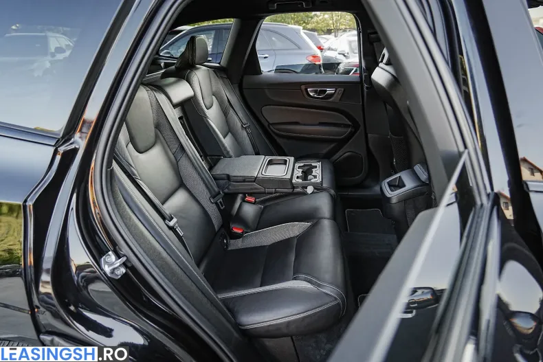 Volvo XC60 din 2021 cu 85.670 km - oferta VOL217852 - foto 15